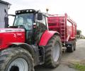 Výměnný systém Annaburger HTS 20.79 je agregován s traktorem Massey Fergusson